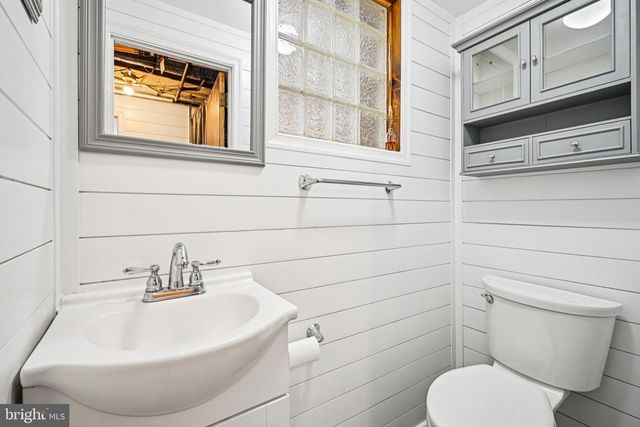 2 BLUE RIDGE RD, Plymouth Meeting, PA 19462