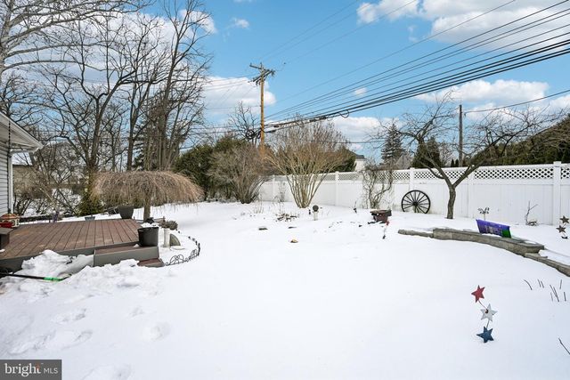 2 BLUE RIDGE RD, Plymouth Meeting, PA 19462