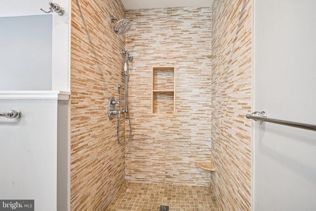 2 BLUE RIDGE RD, Plymouth Meeting, PA 19462