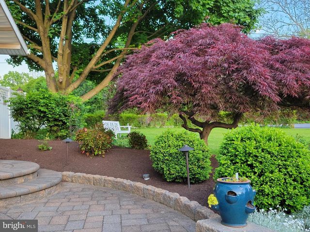 2 BLUE RIDGE RD, Plymouth Meeting, PA 19462