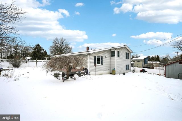 2 BLUE RIDGE RD, Plymouth Meeting, PA 19462