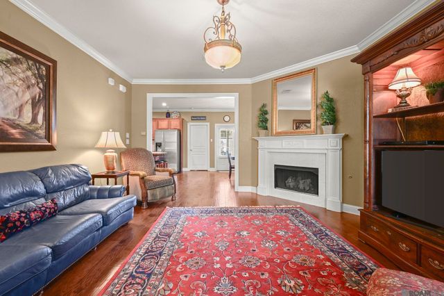 2907 Magazine Dr, Baton Rouge, LA 70816
