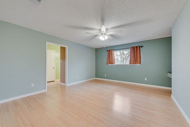 2805 Oak Valley Drive, Arlington, TX 76016