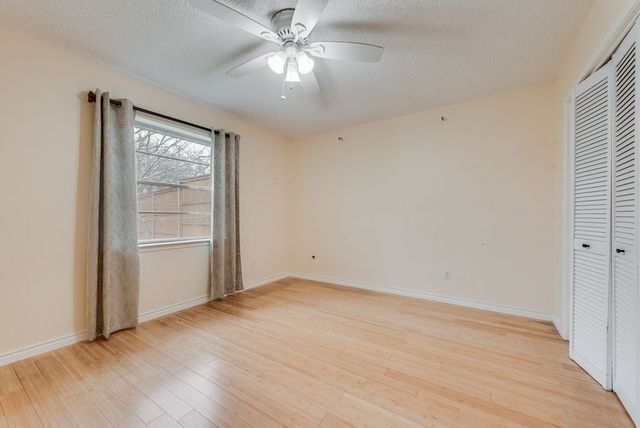 2805 Oak Valley Drive, Arlington, TX 76016