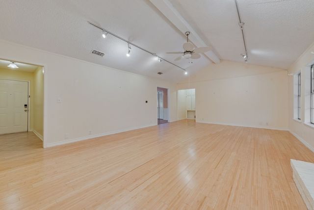 2805 Oak Valley Drive, Arlington, TX 76016