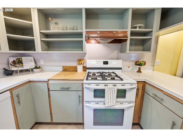 1814 4th St, Astoria, OR 97103
