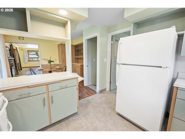 1814 4th St, Astoria, OR 97103