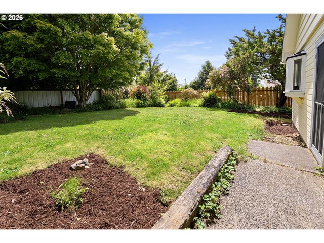1814 4th St, Astoria, OR 97103