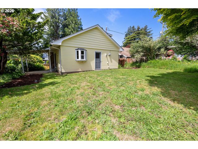 1814 4th St, Astoria, OR 97103
