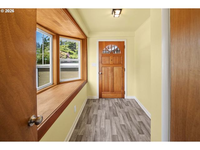 1814 4th St, Astoria, OR 97103