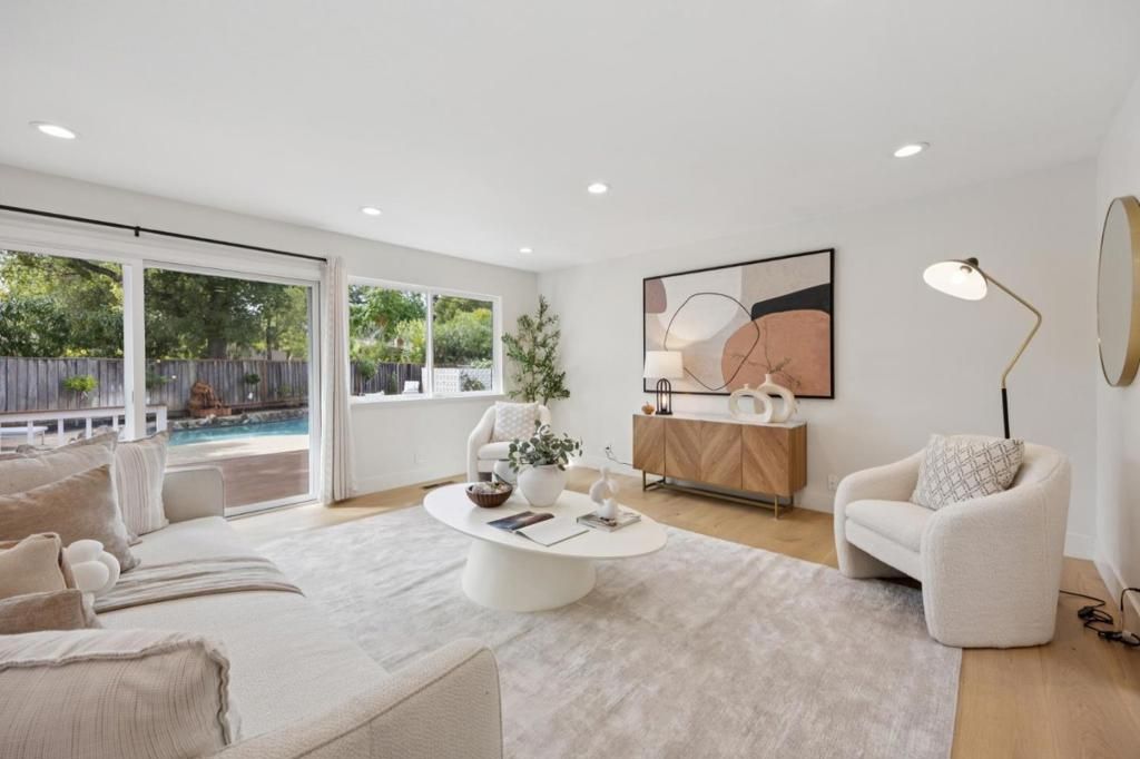 Image 13 of property listing at 13755 Dolphin Drive, Saratoga, CA 95070