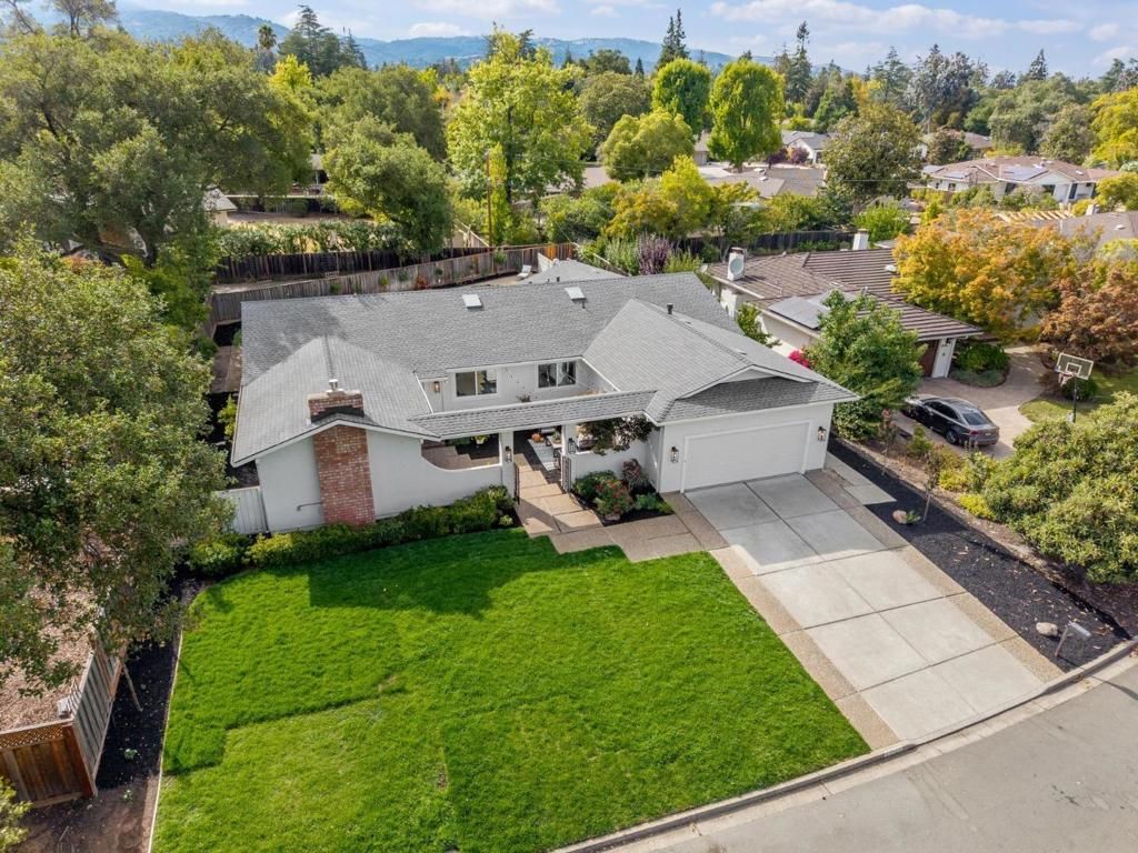 Image 30 of property listing at 13755 Dolphin Drive, Saratoga, CA 95070