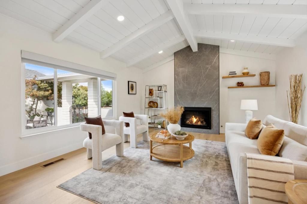 Image 6 of property listing at 13755 Dolphin Drive, Saratoga, CA 95070