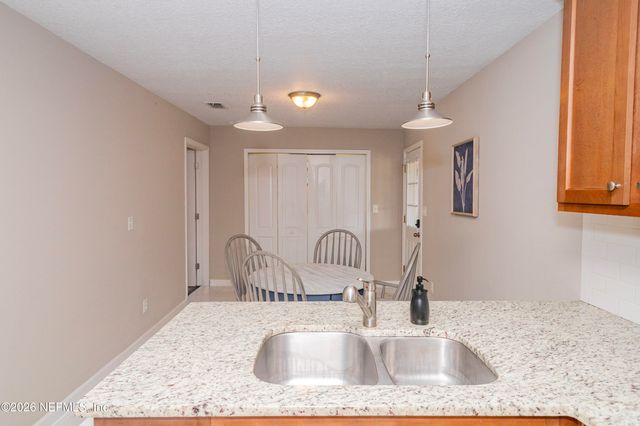 1724 ORLANDO Circle N, Jacksonville, FL 32207