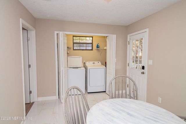 1724 ORLANDO Circle N, Jacksonville, FL 32207