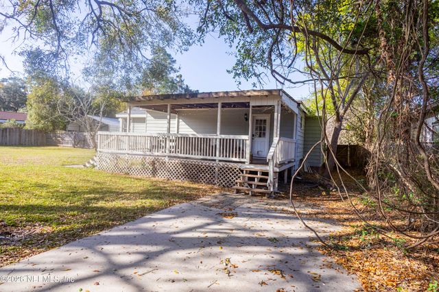 1724 ORLANDO Circle N, Jacksonville, FL 32207