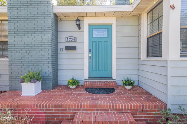 1724 ORLANDO Circle N, Jacksonville, FL 32207
