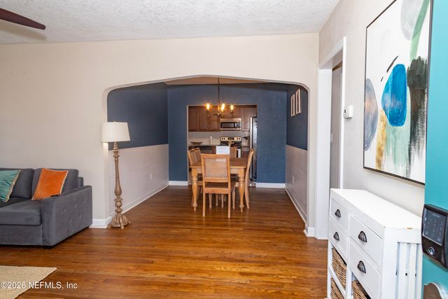 1724 ORLANDO Circle N, Jacksonville, FL 32207