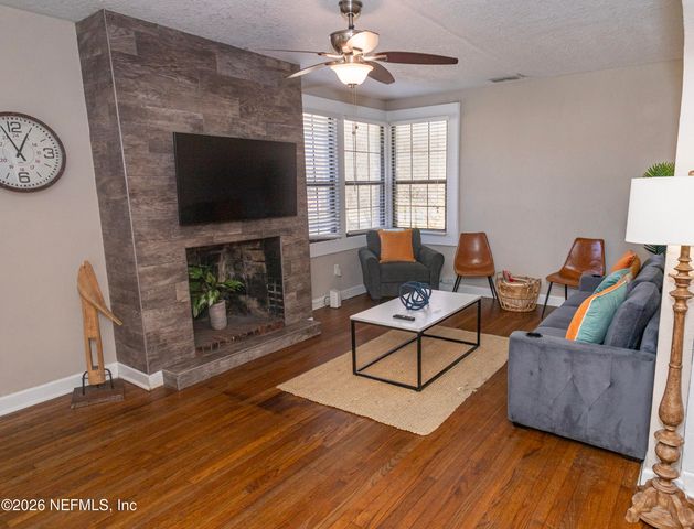 1724 ORLANDO Circle N, Jacksonville, FL 32207