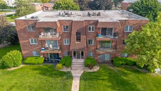 5704 128th Street 3D, Crestwood, IL 60418