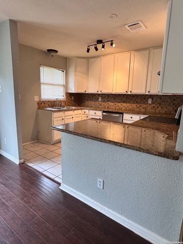107 SABYAN DR, San Antonio, TX 78218