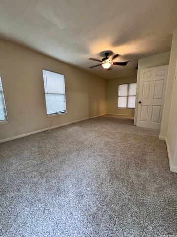107 SABYAN DR, San Antonio, TX 78218