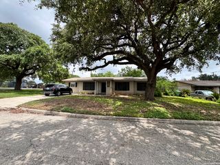 107 SABYAN DR, San Antonio, TX 78218