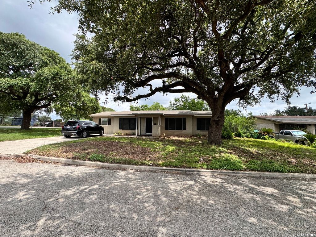 107 SABYAN DR, San Antonio, TX 78218