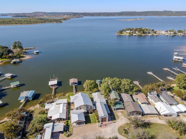 1601 Forum Circle 156, Graford, TX 76449