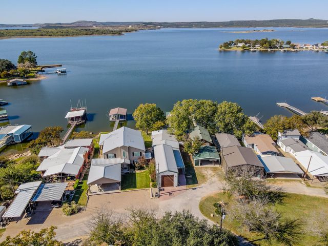 1601 Forum Circle 156, Graford, TX 76449