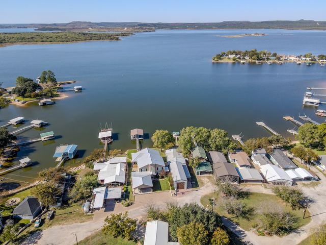 1601 Forum Circle 156, Graford, TX 76449