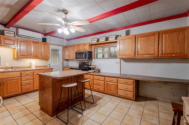 1601 Forum Circle 156, Graford, TX 76449