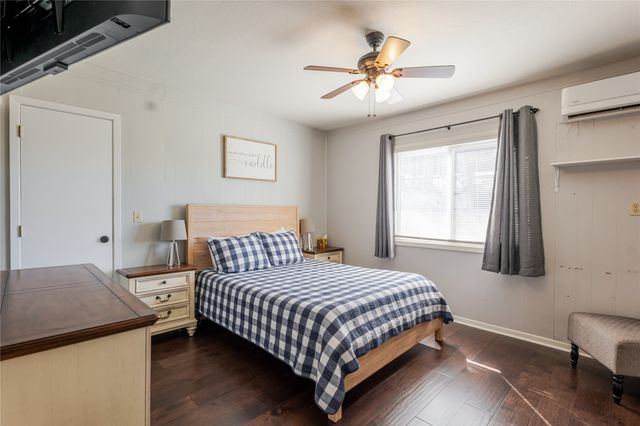 1601 Forum Circle 156, Graford, TX 76449