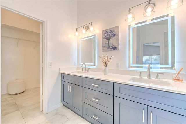 6910 JAMESTOWN MANOR DRIVE, Riverview, FL 33578