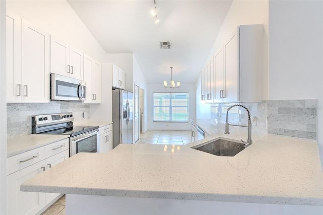 6910 JAMESTOWN MANOR DRIVE, Riverview, FL 33578