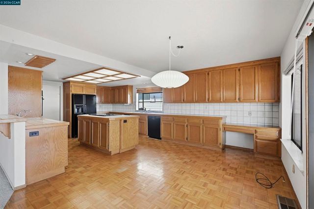 2055 Cypress Pt, Discovery Bay, CA 94505