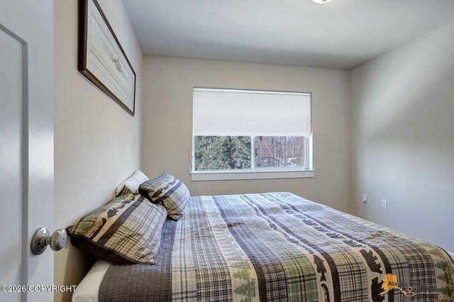 7078 S Hayfield Road, Wasilla, AK 99623