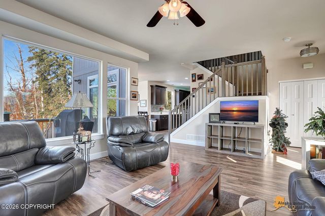 7078 S Hayfield Road, Wasilla, AK 99623