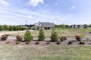 179 Palomino Run, Holly Springs, MS 38635