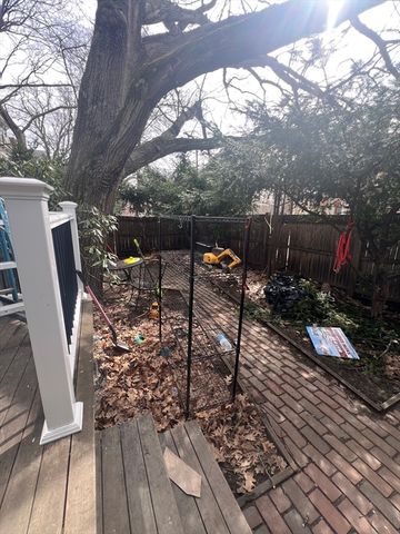 41 Concord Ave 2, Cambridge, MA 02138