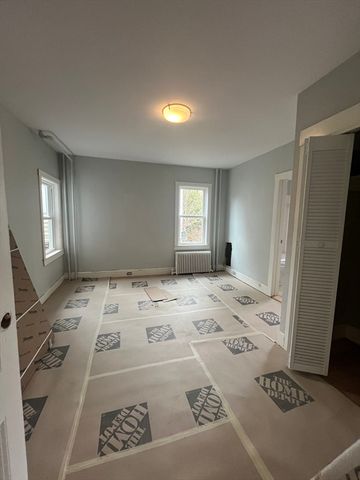 41 Concord Ave 2, Cambridge, MA 02138