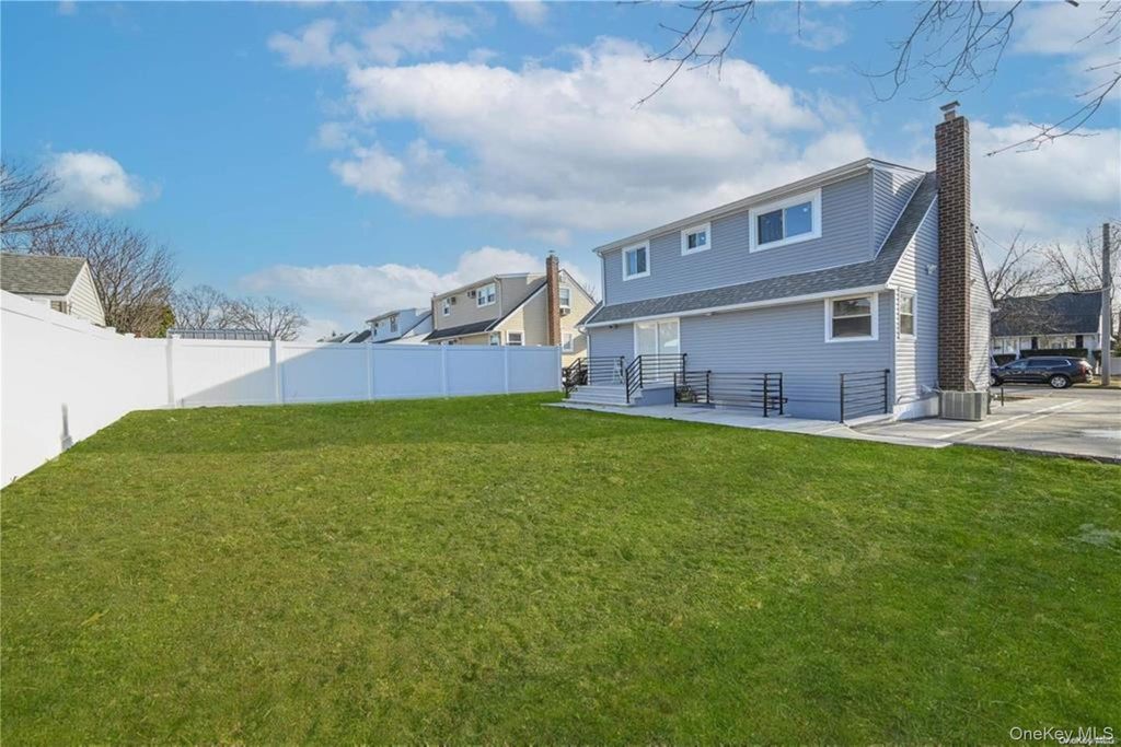 253 Meyer Avenue, Valley Stream, NY 11580 — photo 4