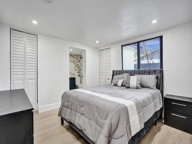 3661 NE 8th Avenue, Oakland Park, FL 33334