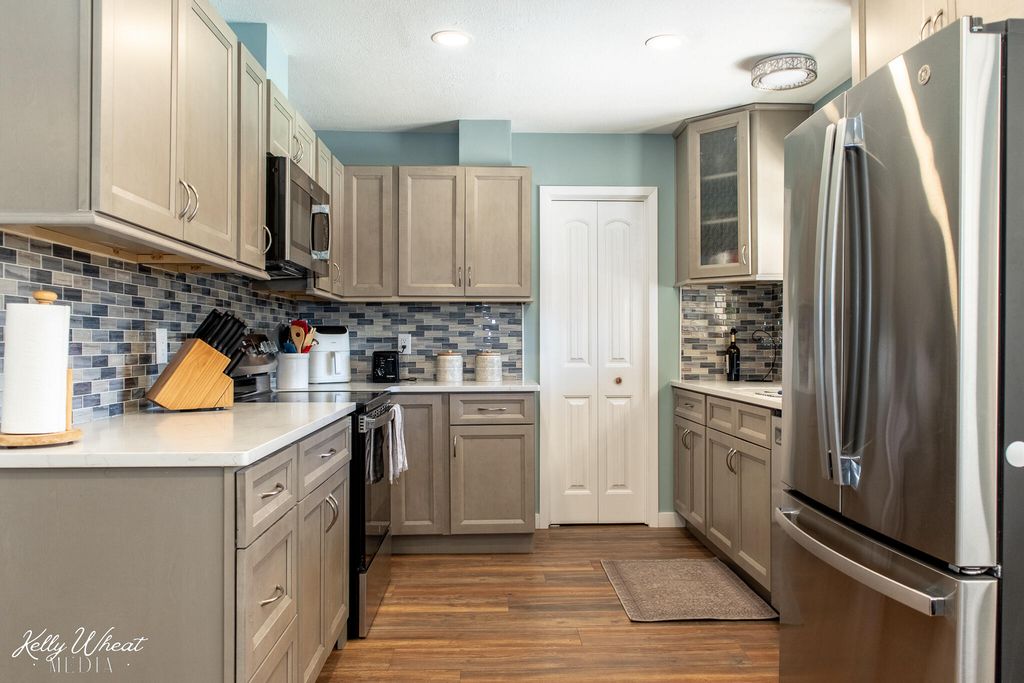 Image 12 of property listing at 5017 Green Valley Circle, San Angelo, TX 76904