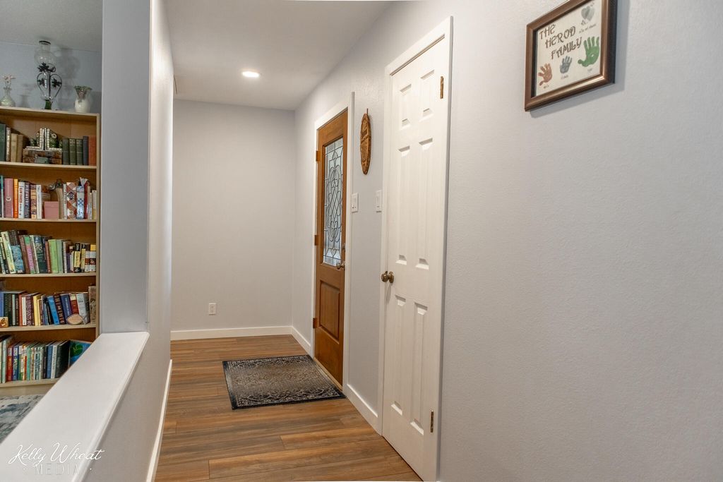 Image 3 of property listing at 5017 Green Valley Circle, San Angelo, TX 76904