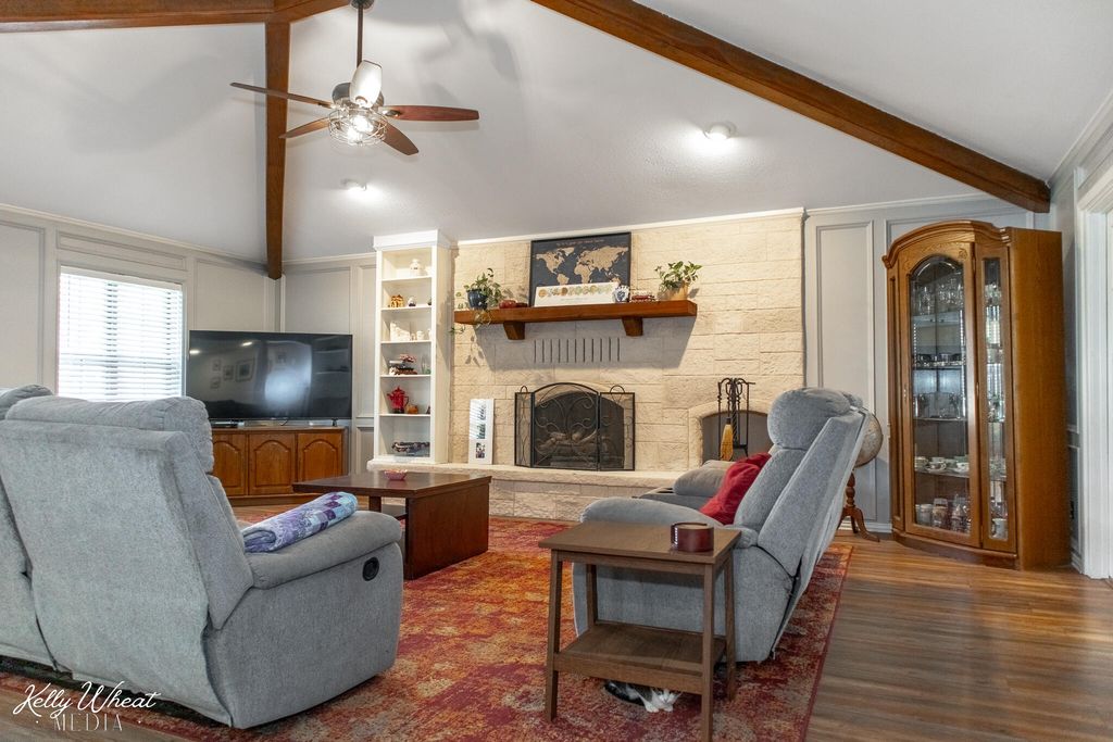 Image 4 of property listing at 5017 Green Valley Circle, San Angelo, TX 76904