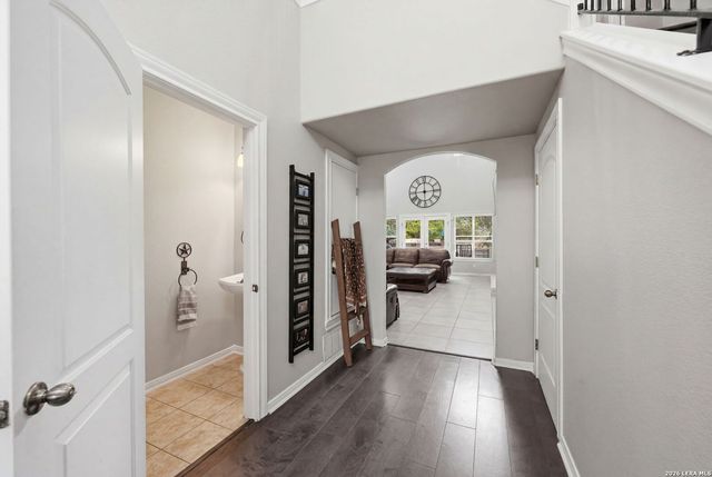 9619 ASTER CIR, Garden Ridge, TX 78266