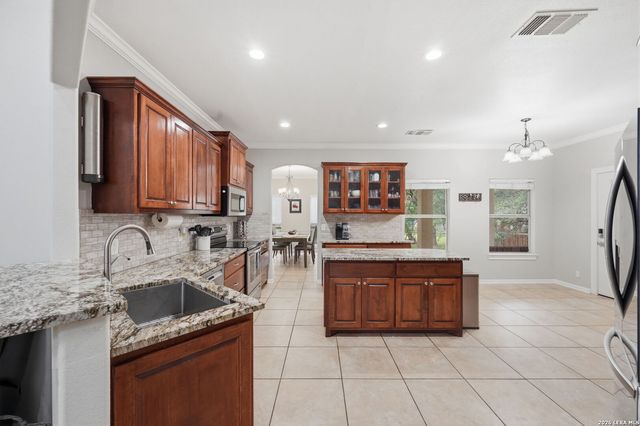 9619 ASTER CIR, Garden Ridge, TX 78266
