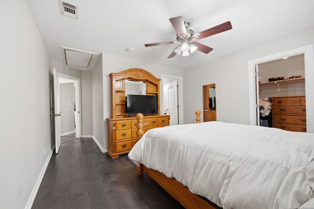 9619 ASTER CIR, Garden Ridge, TX 78266