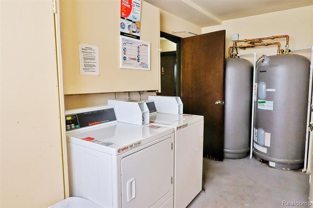 7600 Woodview Street 2, Westland, MI 48185